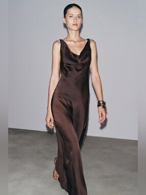 zara wrinkle effect cut out dress Zara WRINKLE LOOK SATIN EFFECT CUT OUT DRESS